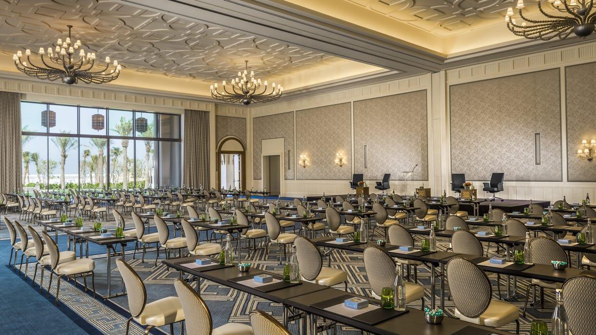 Four Seasons Resort Dubai at Jumeirah Beach – A Luxury Seaside Business Retreat